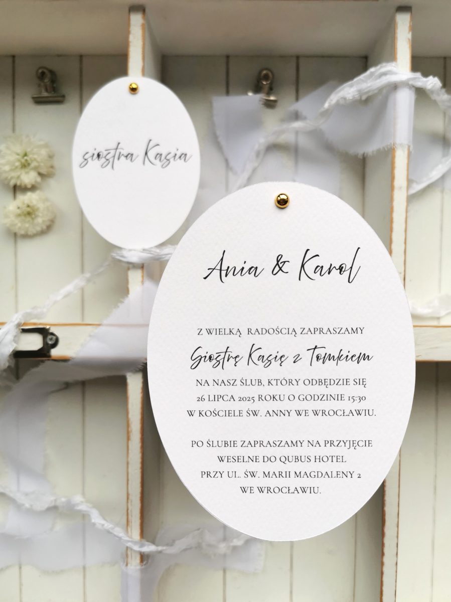 1024. Eleganckie, minimalistyczne zaproszenia w bieli